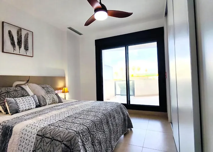 Exquisito By Edeal Homes デニア