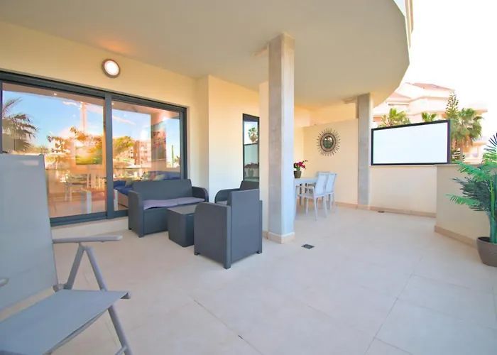 Exquisito By Edeal Homes 公寓